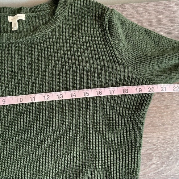 SILENCE + Noise Urban outfitters Olive green bell sleeve cropped crew sweater - Picture 11 of 12